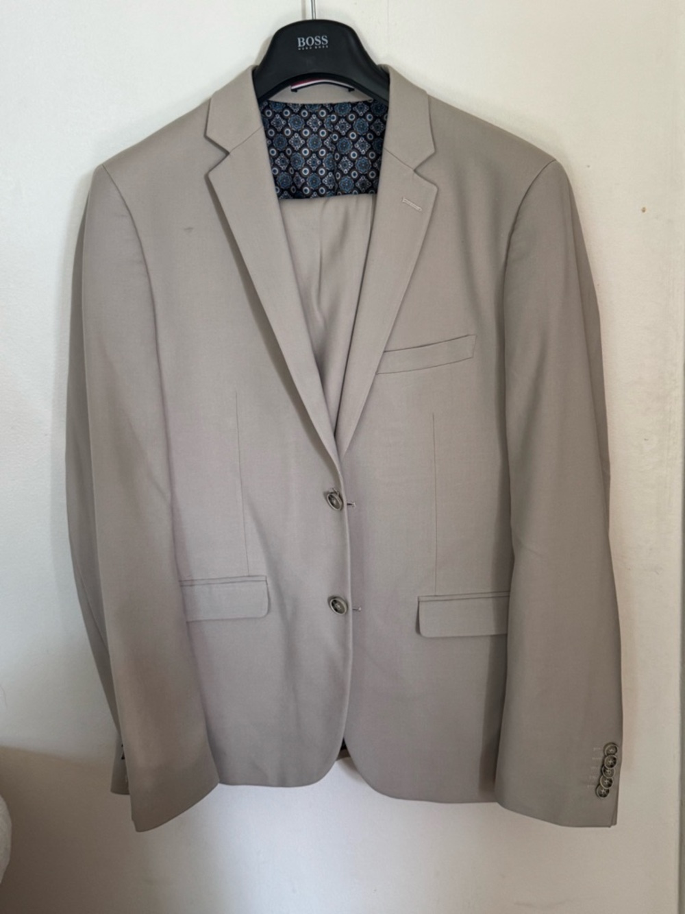 Taupe Single-Breasted Men's Blazer/pants